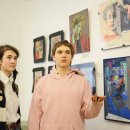 «Рисую. Маме нравится». Девичья выставка открылась во Владивостоке